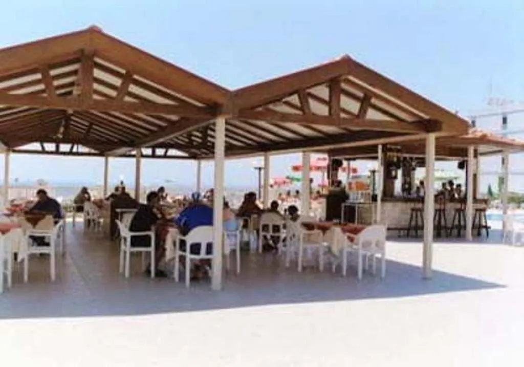 Tofinis Hotel Ayia Napa 4*,