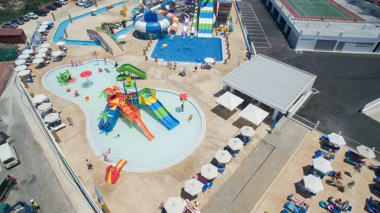 Tofinis Hotel Ayia Napa 4*,