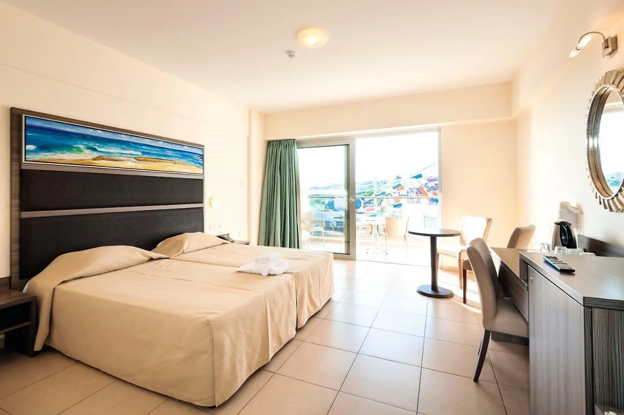 Tofinis Hotel Ayia Napa