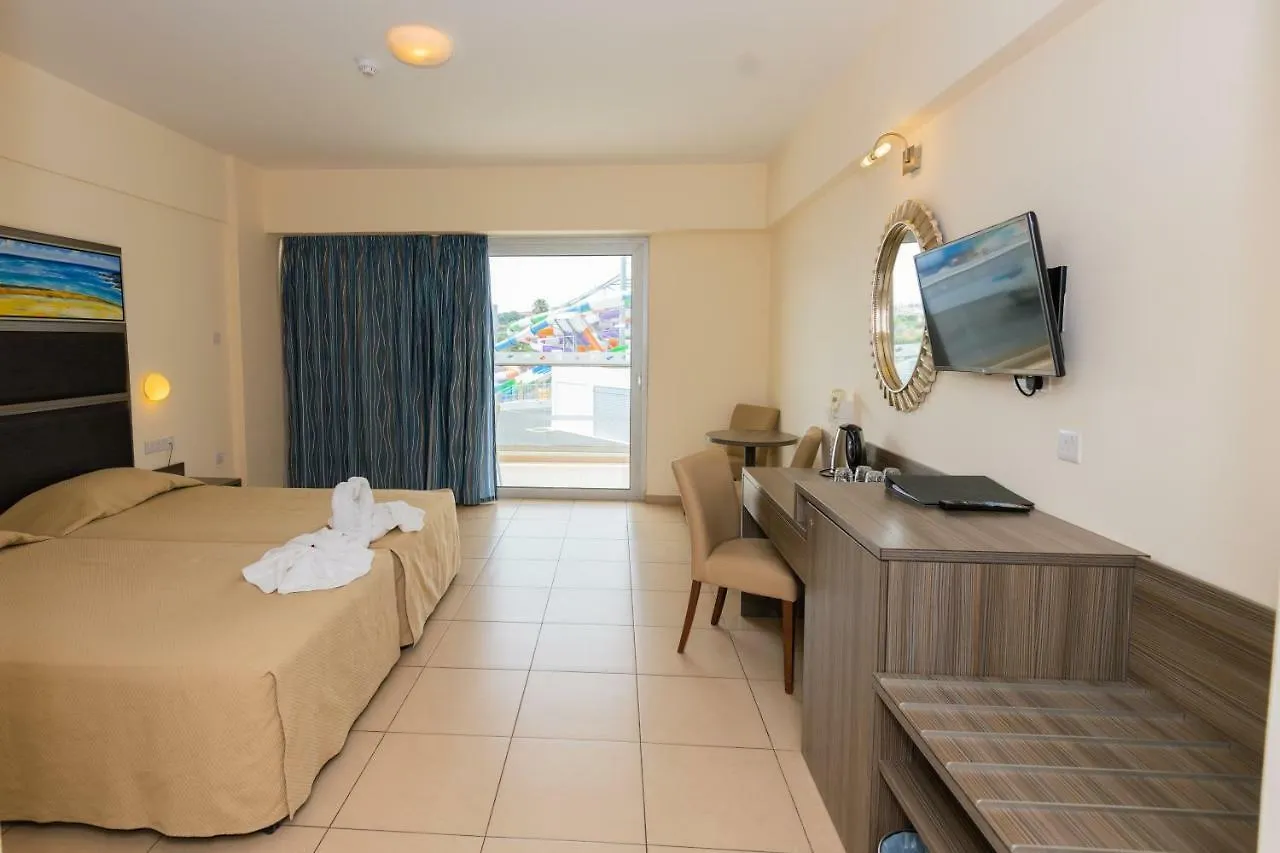 Tofinis Hotel Ayia Napa
