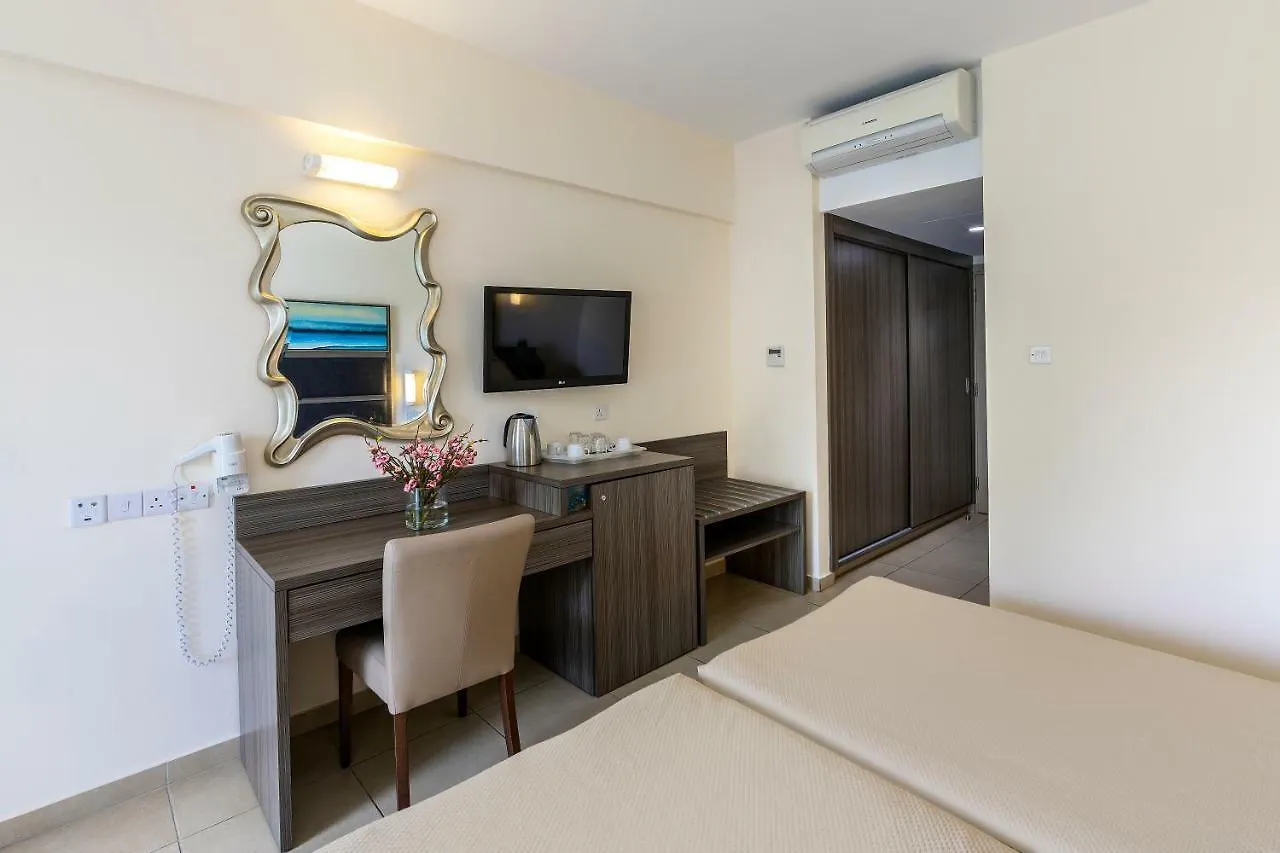 Tofinis Hotel Ayia Napa