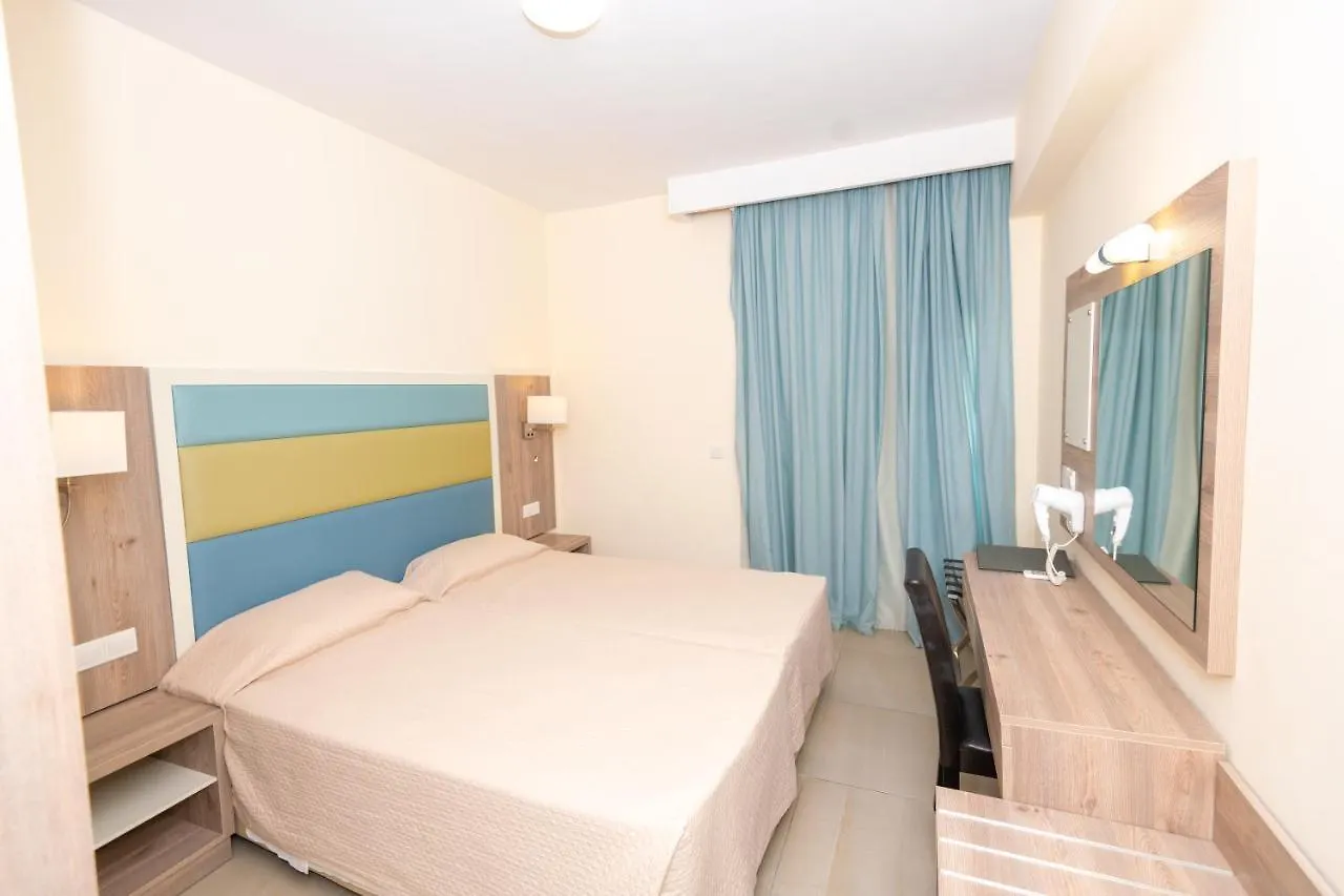 Tofinis Hotel Ayia Napa