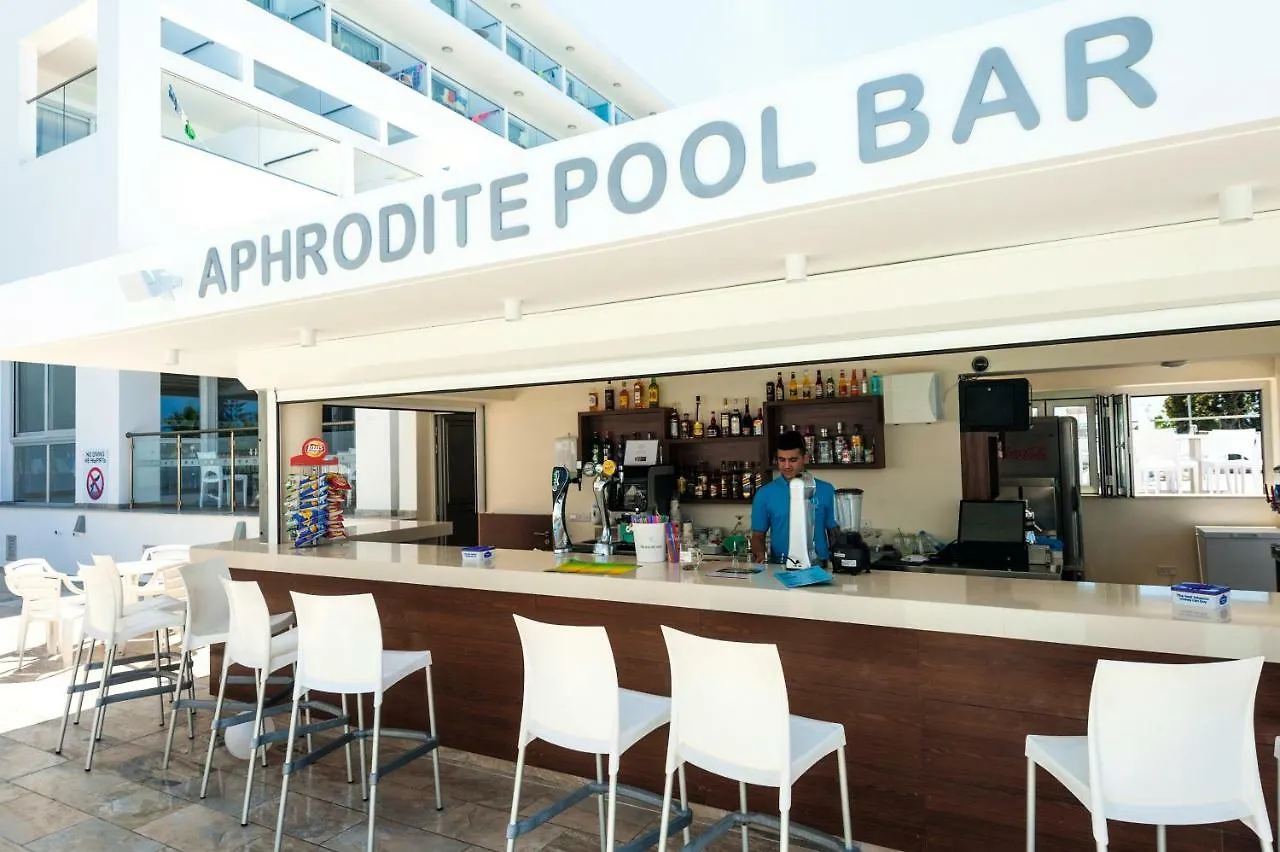 Tofinis Hotel Айя-Напа