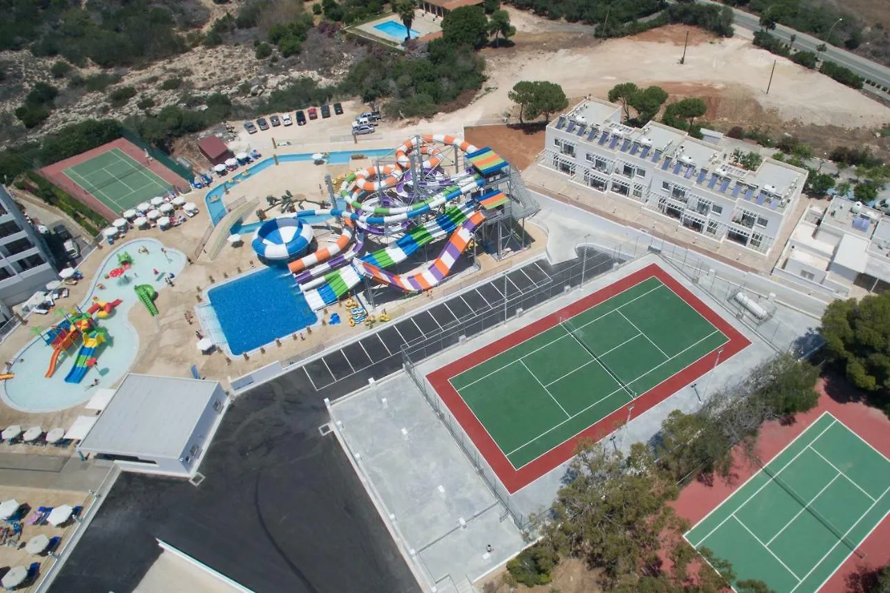 Tofinis Hotel Айя-Напа