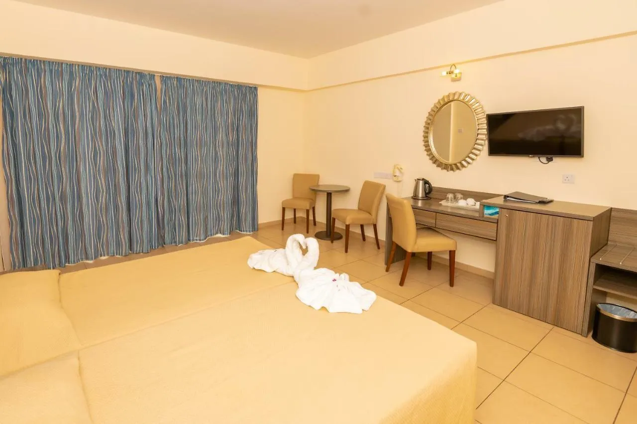 Tofinis Hotel Айя-Напа 4*,