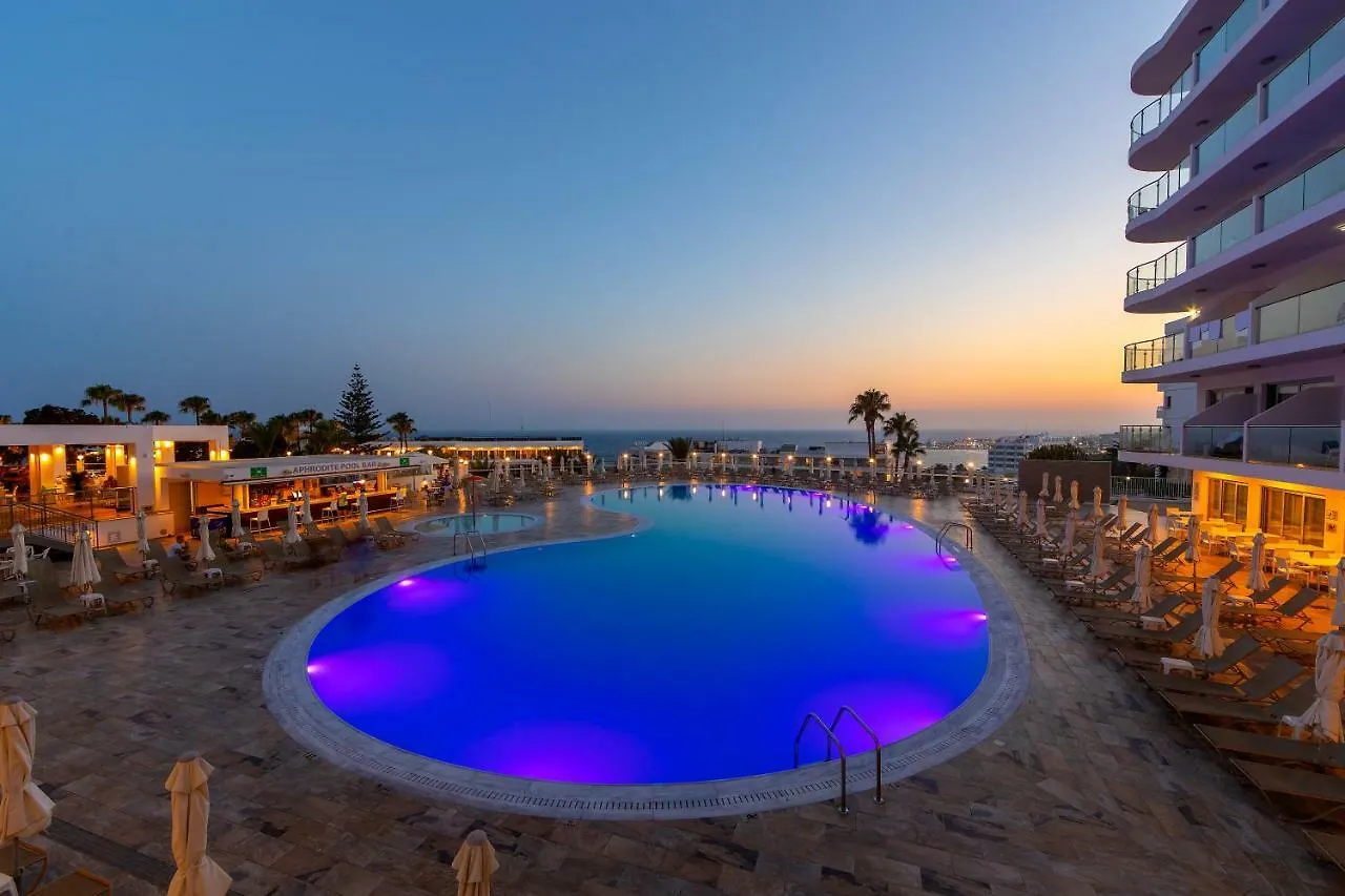 Tofinis Hotel Айя-Напа